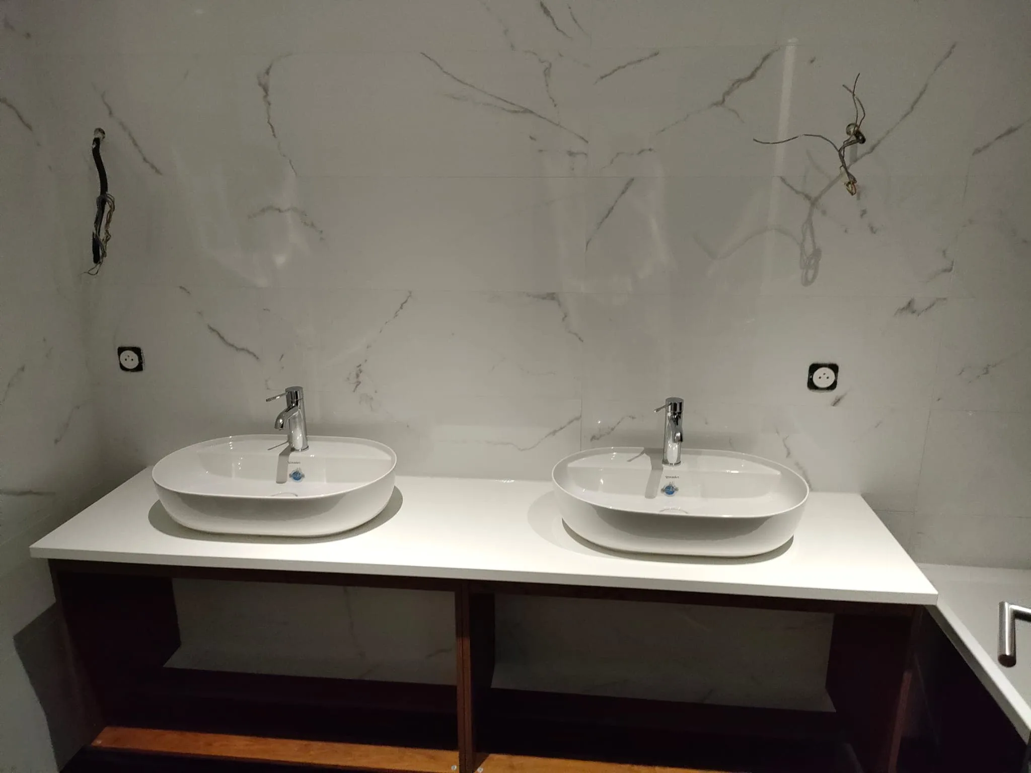 Double vasque plan marbre salle de bain